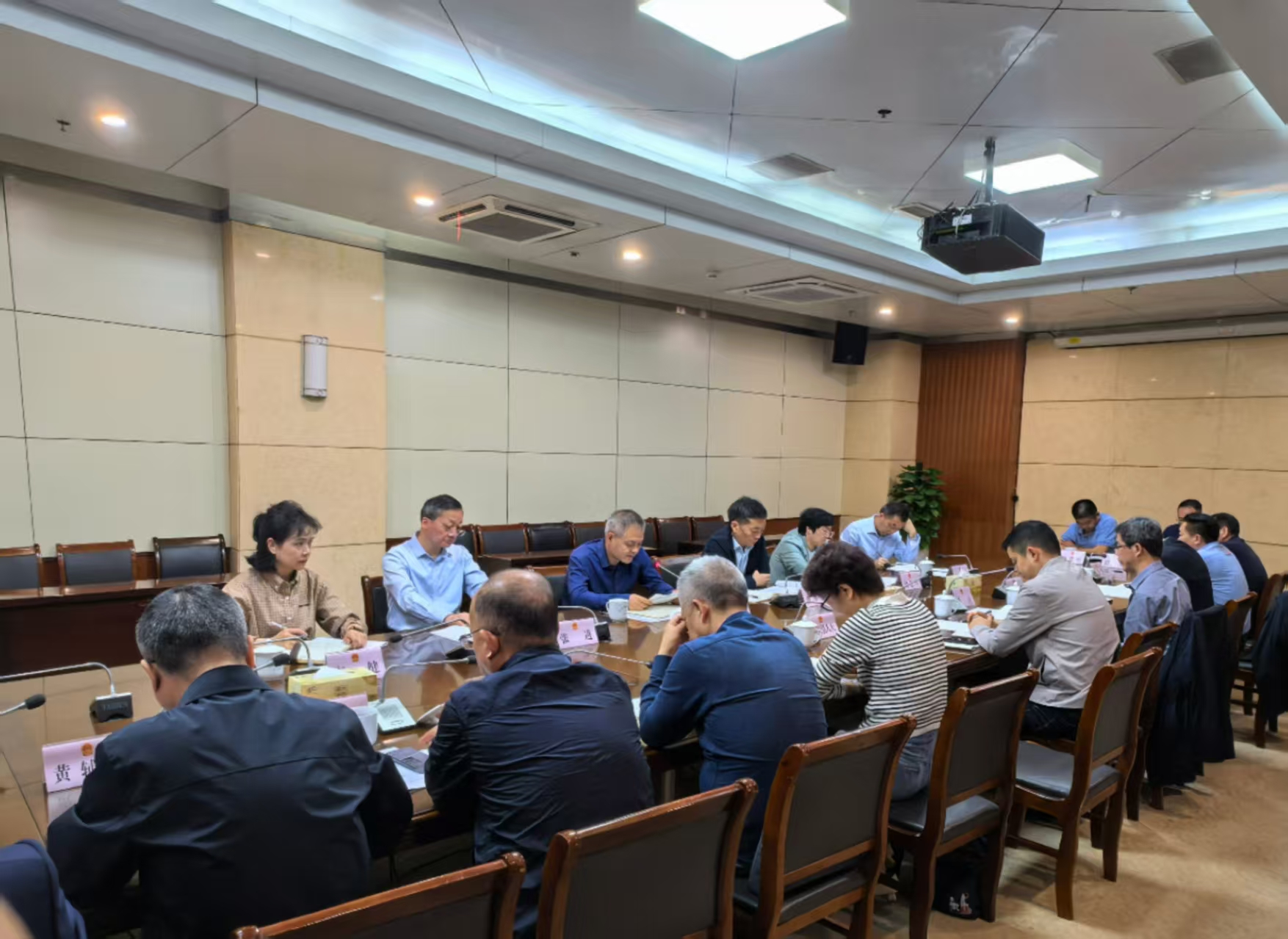 全市人大监察和司法工作座谈会召开