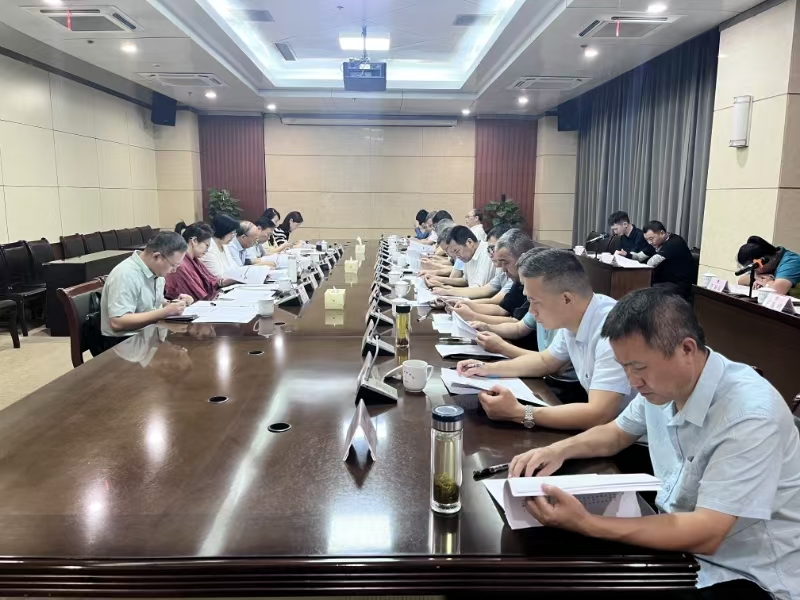 省人大常委会法工委来铜开展立法调研