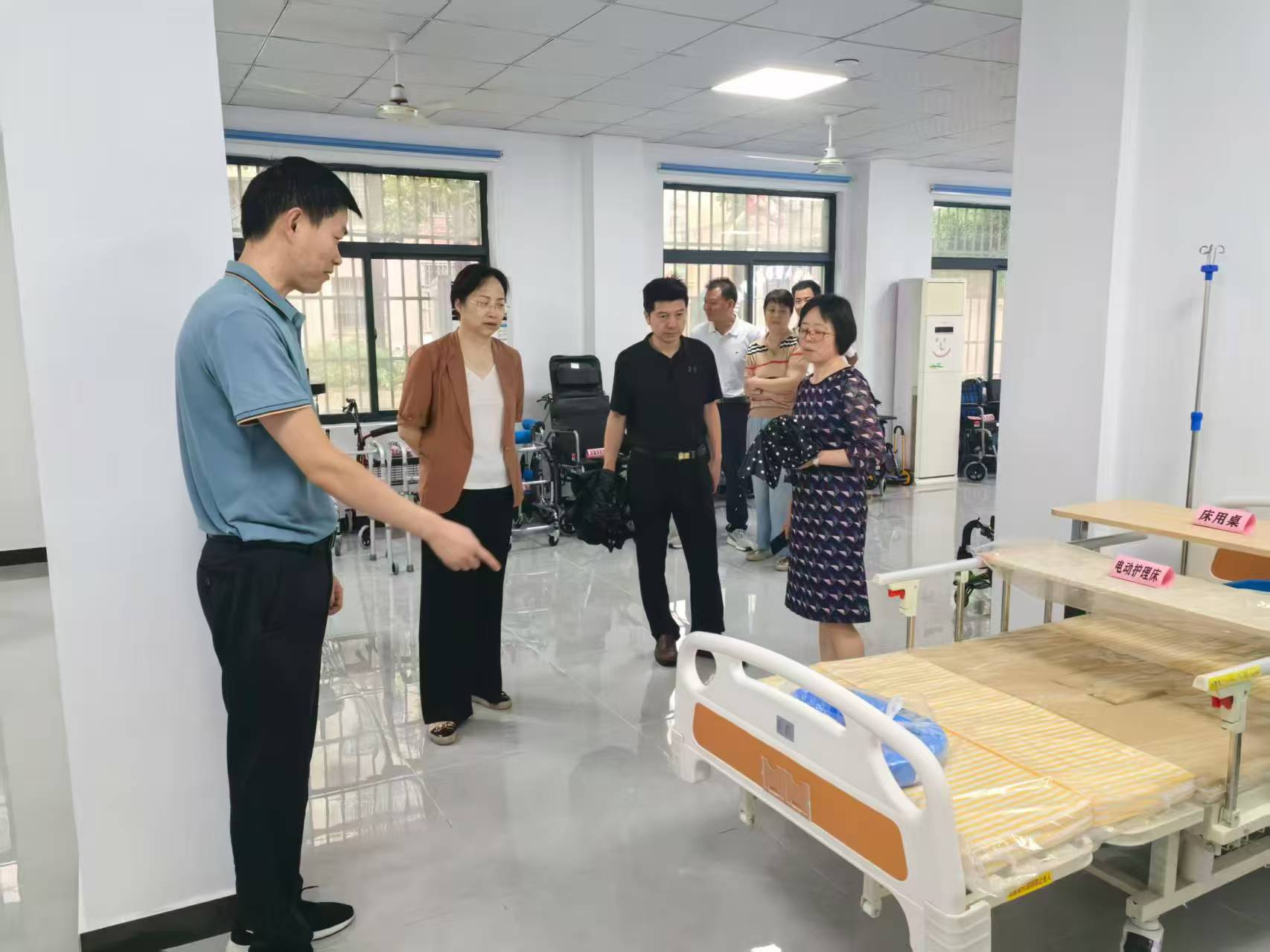 张琼调研残疾人权益保障工作