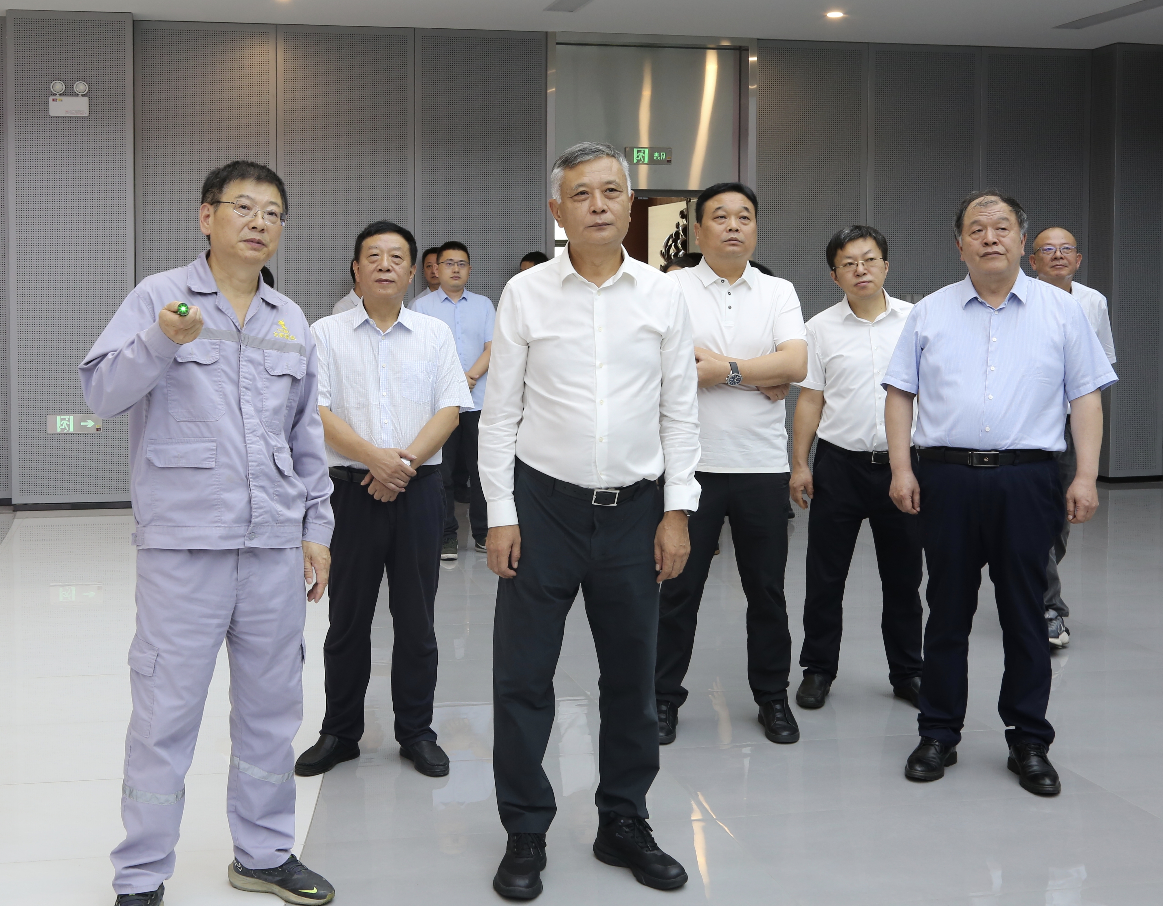 全国人大财经委来铜调研金融等工作   于春生率队 张梦生等参加活动