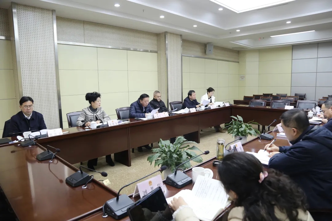 市人大常委会党组理论学习中心组学习会议举行  张梦生主持