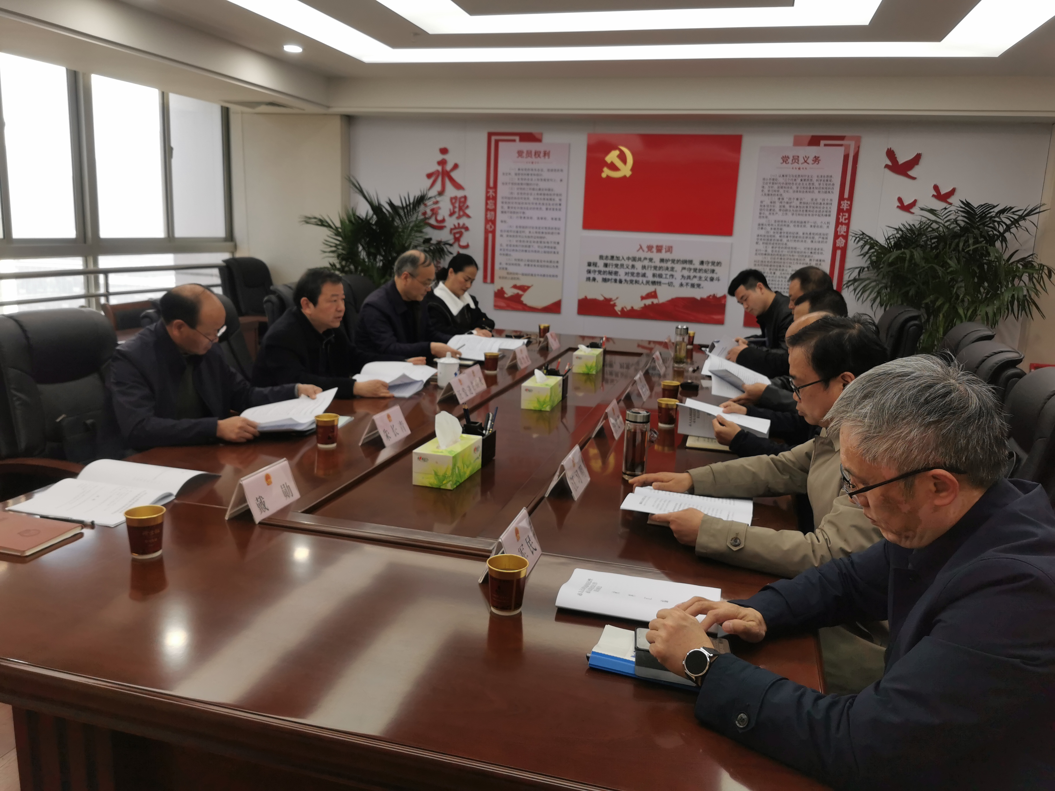 汪发进主持召开市人大人事代表选举委员会暨市人大常委会代表工作委员会座谈会