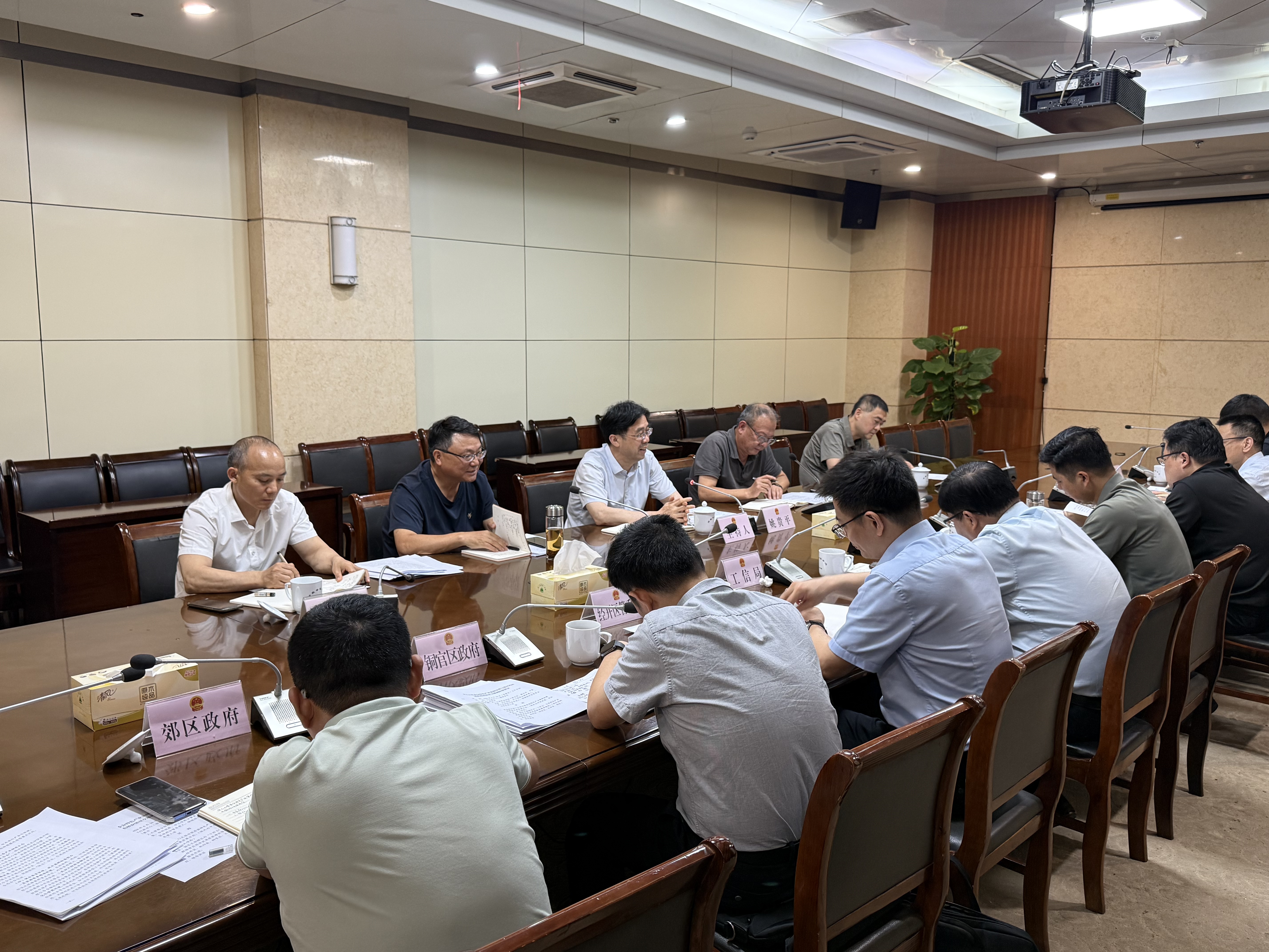 姚贵平调研全市特色产业集群培育与县区经济提质增效情况